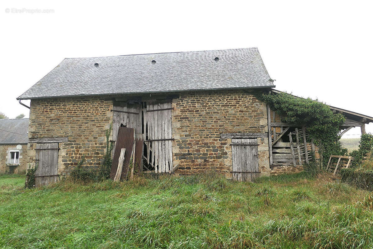 Maison à MORTAIN