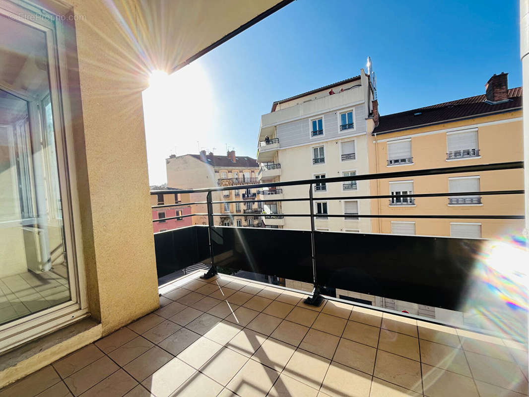 Appartement à VILLEURBANNE