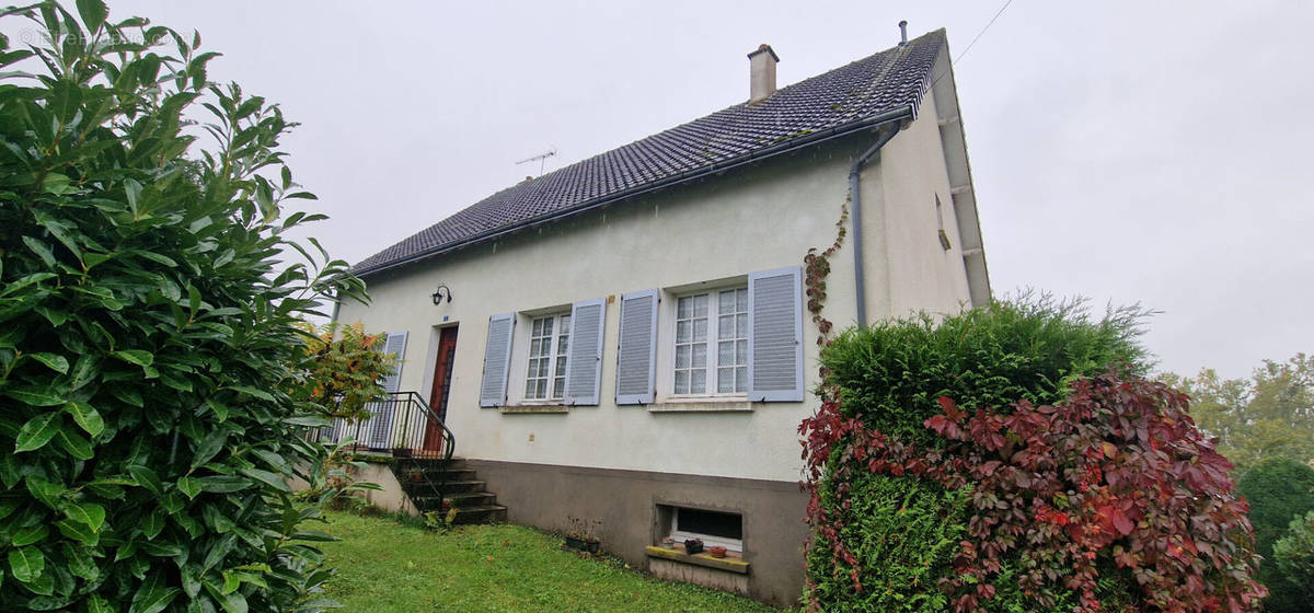 Maison à TOURNON-SAINT-MARTIN