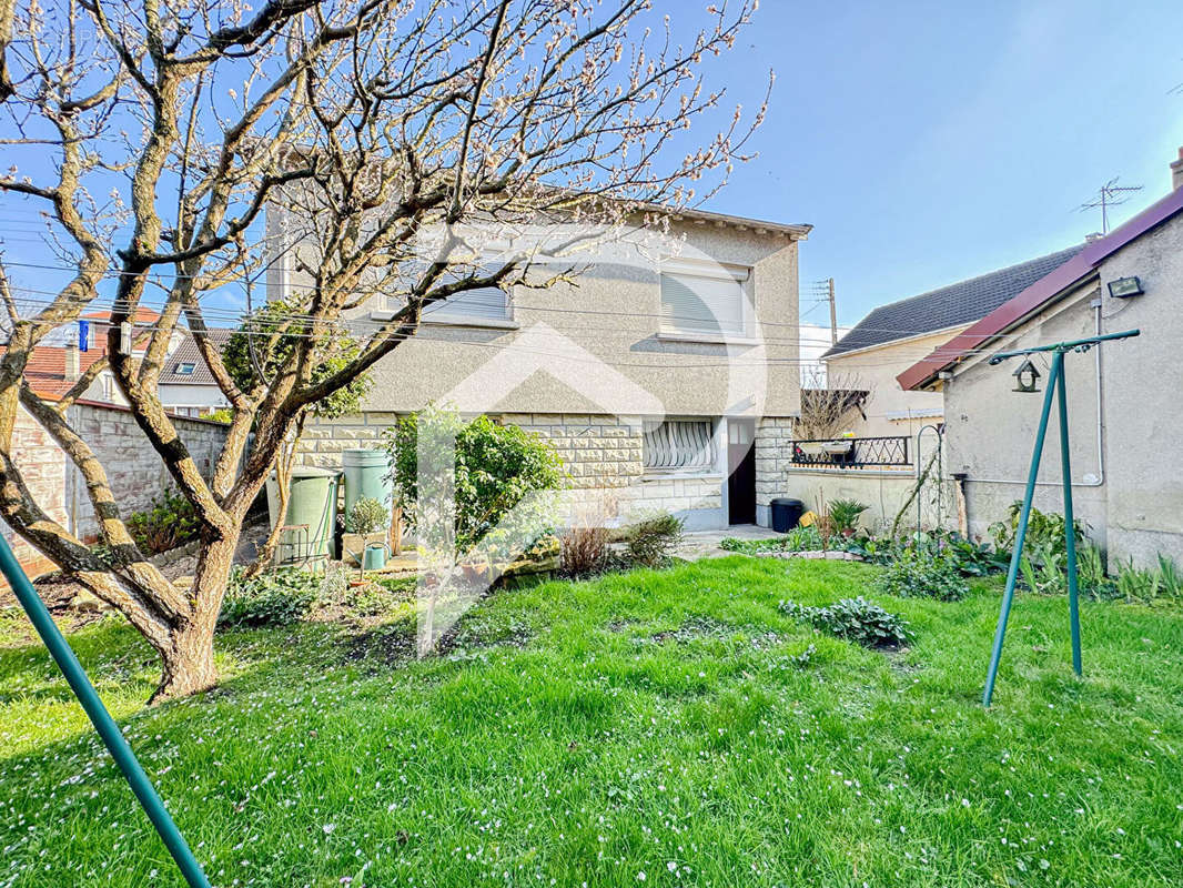 Maison à AULNAY-SOUS-BOIS