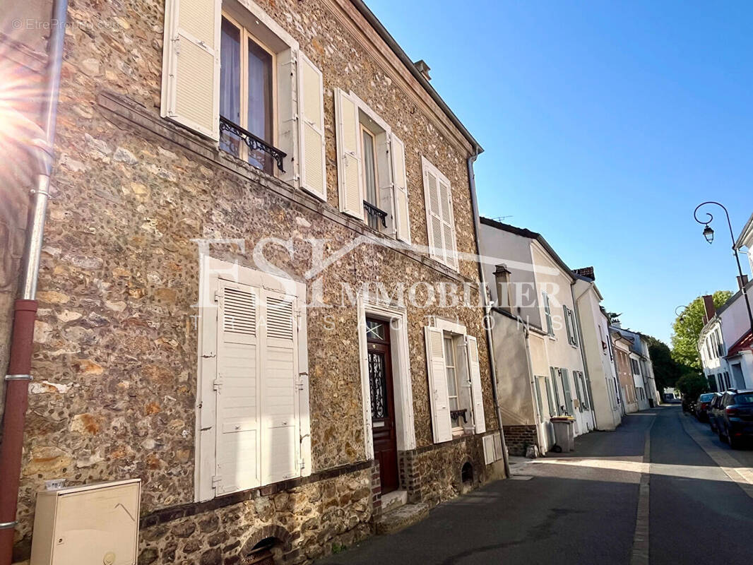 Maison à SAINT-LEU-LA-FORET