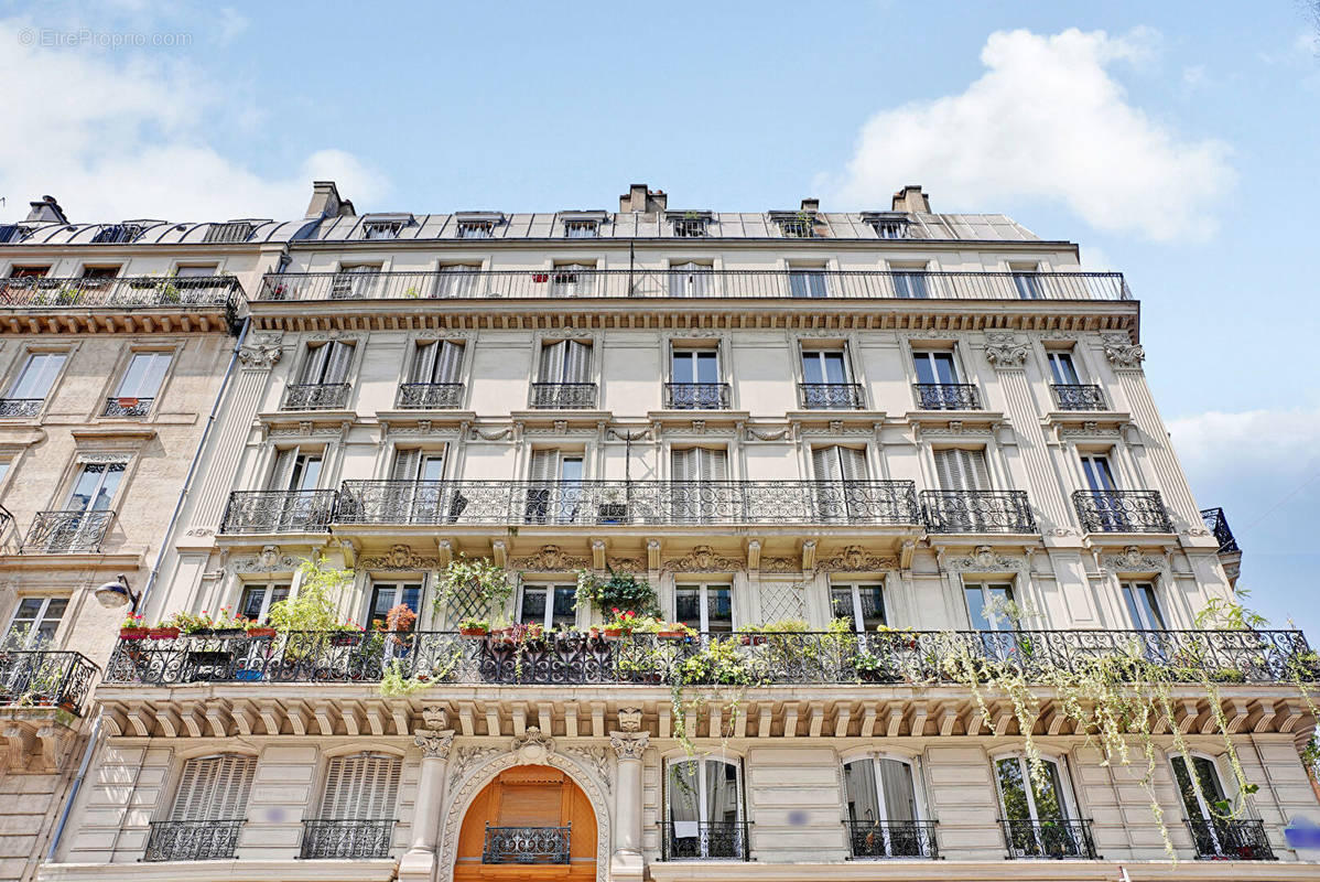 Appartement à PARIS-10E