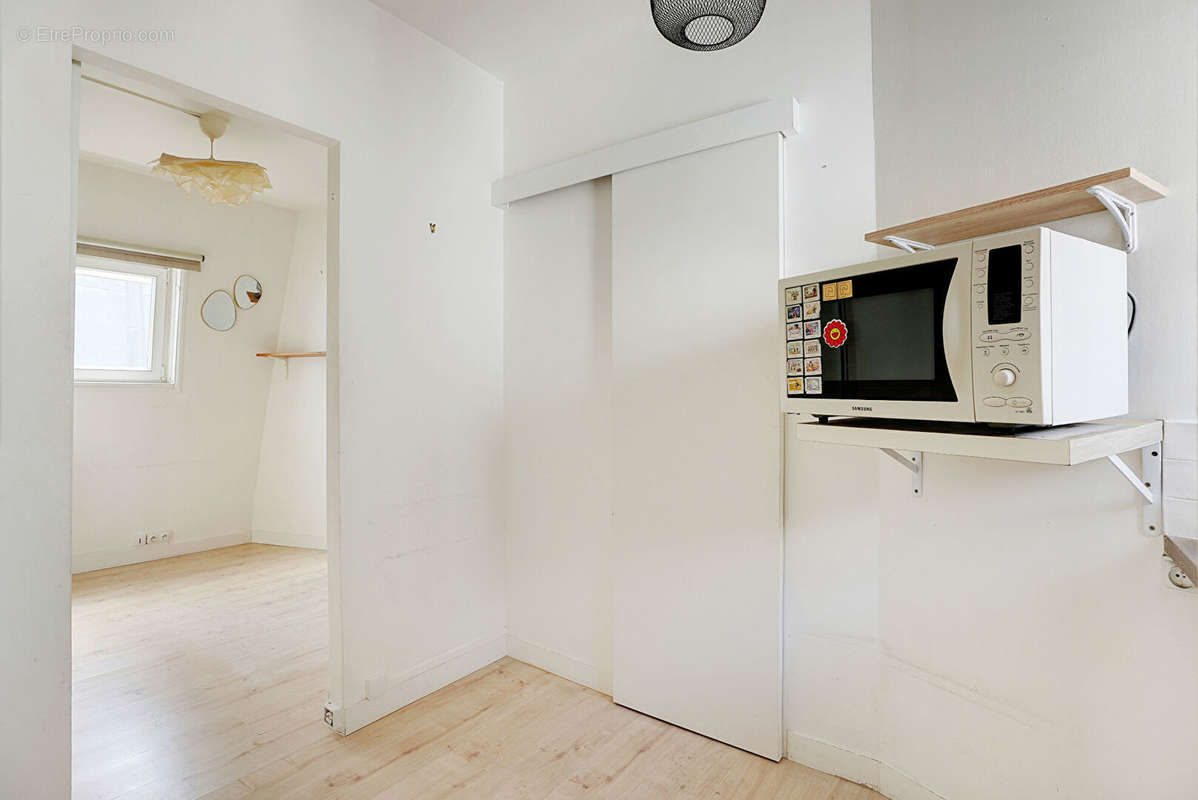 Appartement à PARIS-10E