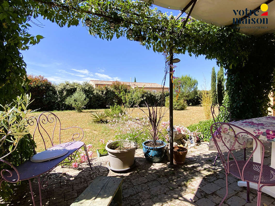 Maison à VINON-SUR-VERDON