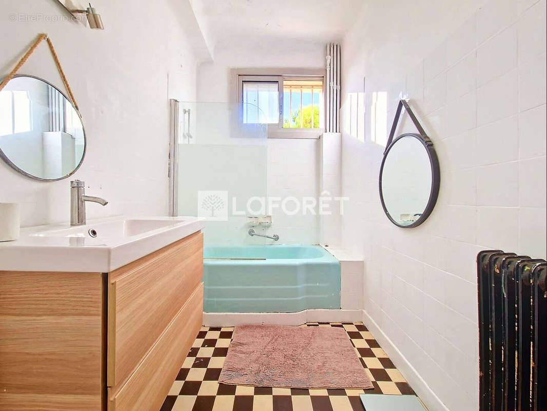 Appartement à MARSEILLE-8E