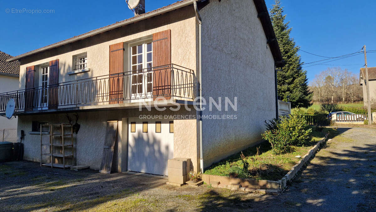 Maison à SAINT-PARDOUX-LA-RIVIERE