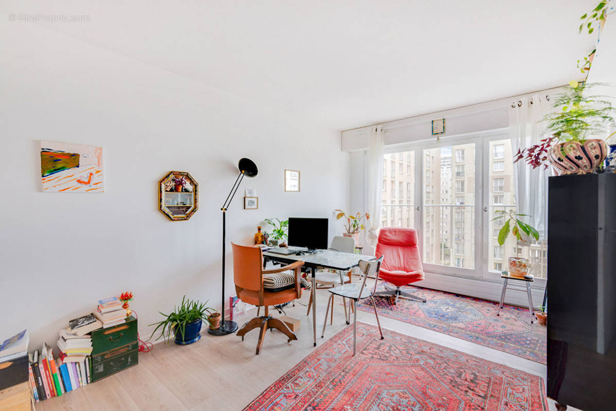 Appartement à PARIS-20E