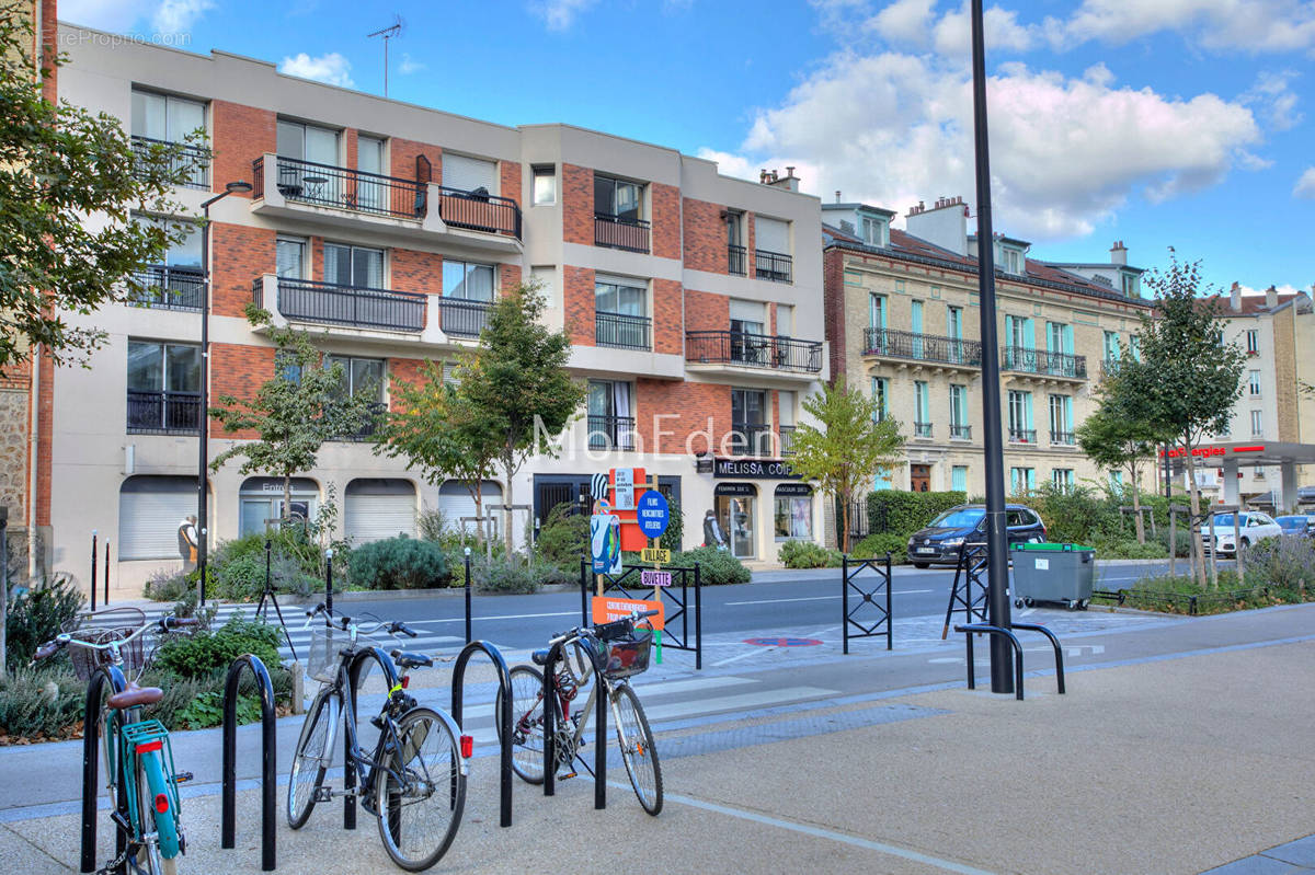 Appartement à COURBEVOIE