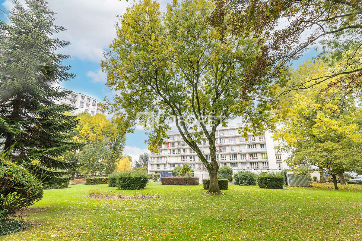 Appartement à CHILLY-MAZARIN