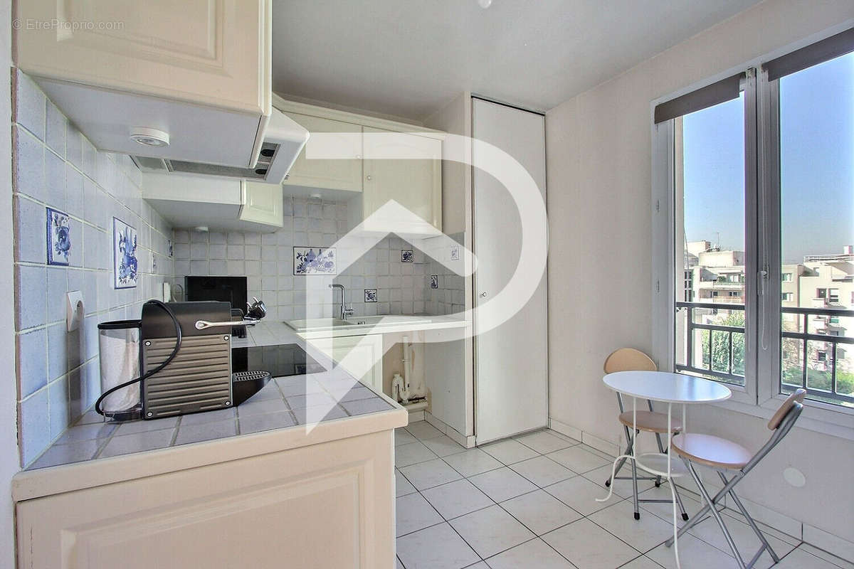 Appartement à VILLENEUVE-LA-GARENNE