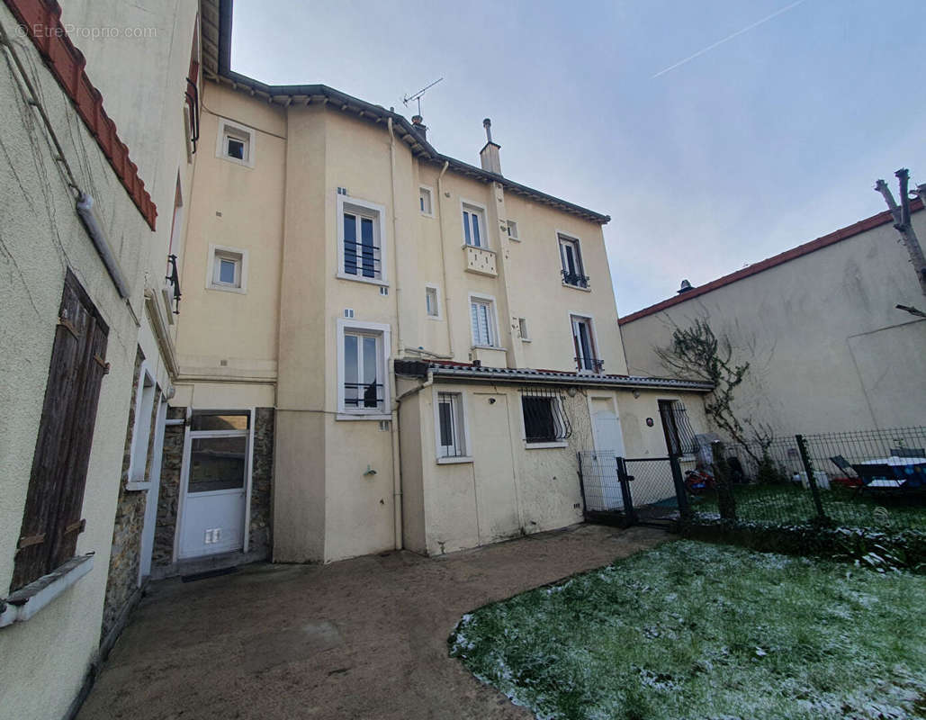 Appartement à VILLENEUVE-LE-ROI