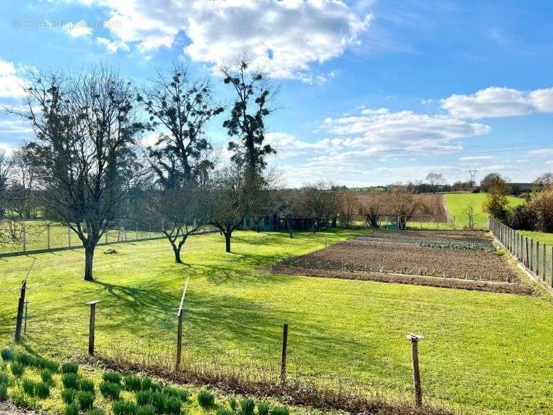 Photo 2 - Appartement à SAINT-JEAN-D&#039;ANGELY