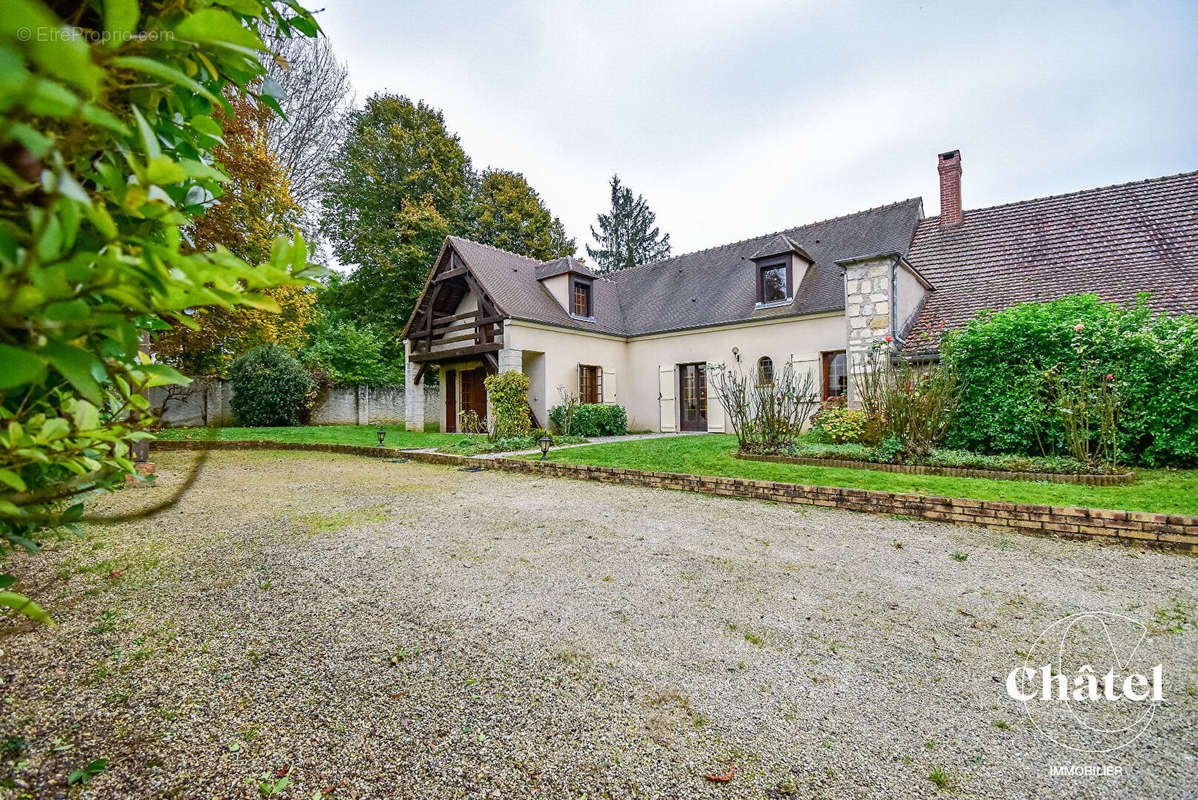 Maison à COURTEUIL