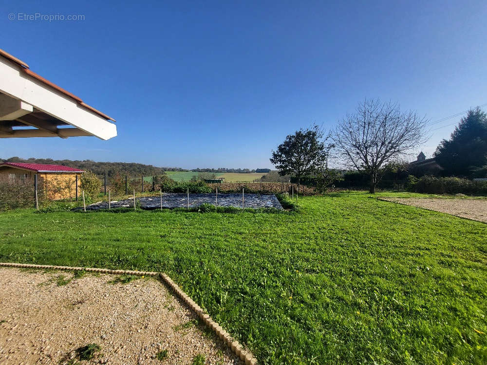 Maison à CHATILLON-SUR-CHALARONNE