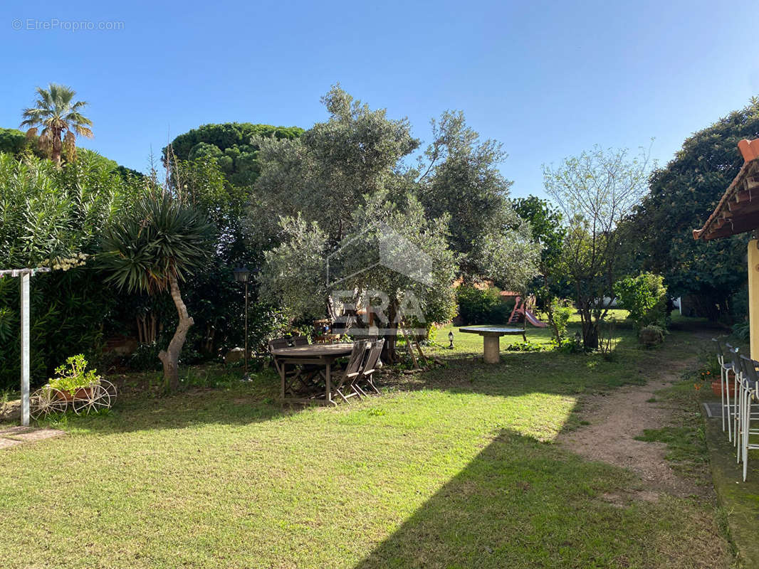 Maison à FREJUS