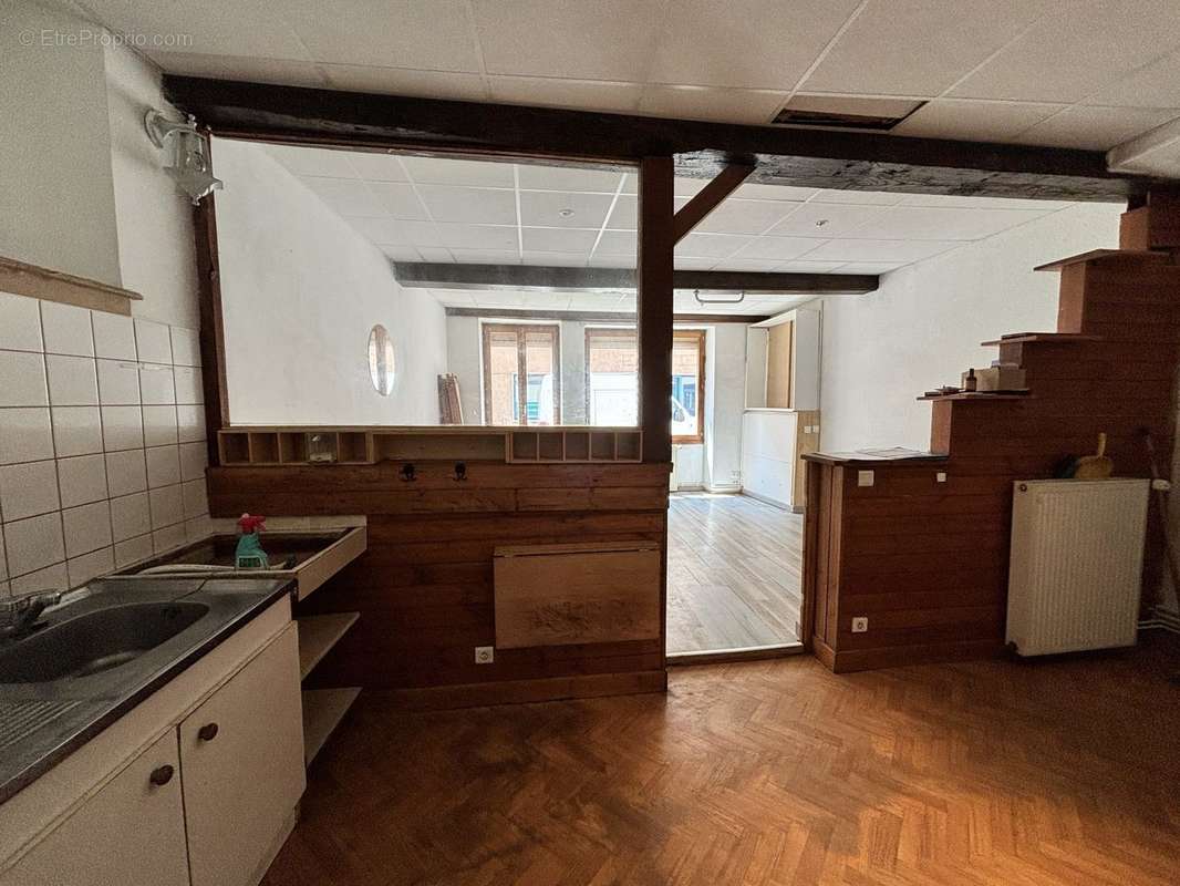 Appartement à BEAUJEU