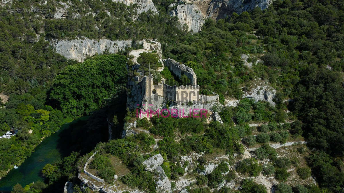 Terrain à FONTAINE-DE-VAUCLUSE