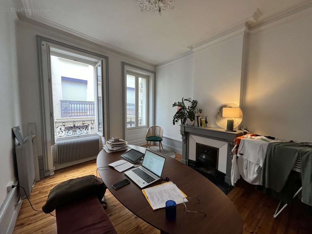 Appartement à SAINT-ETIENNE