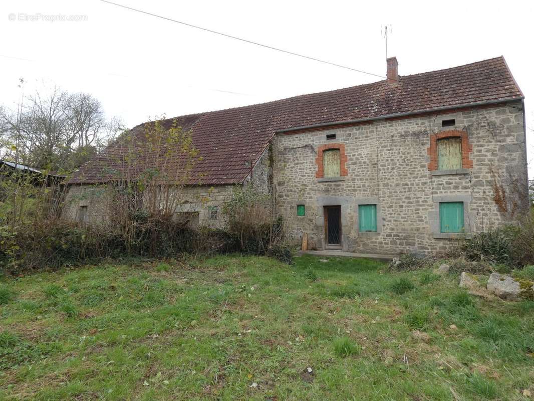 Maison à CHENERAILLES