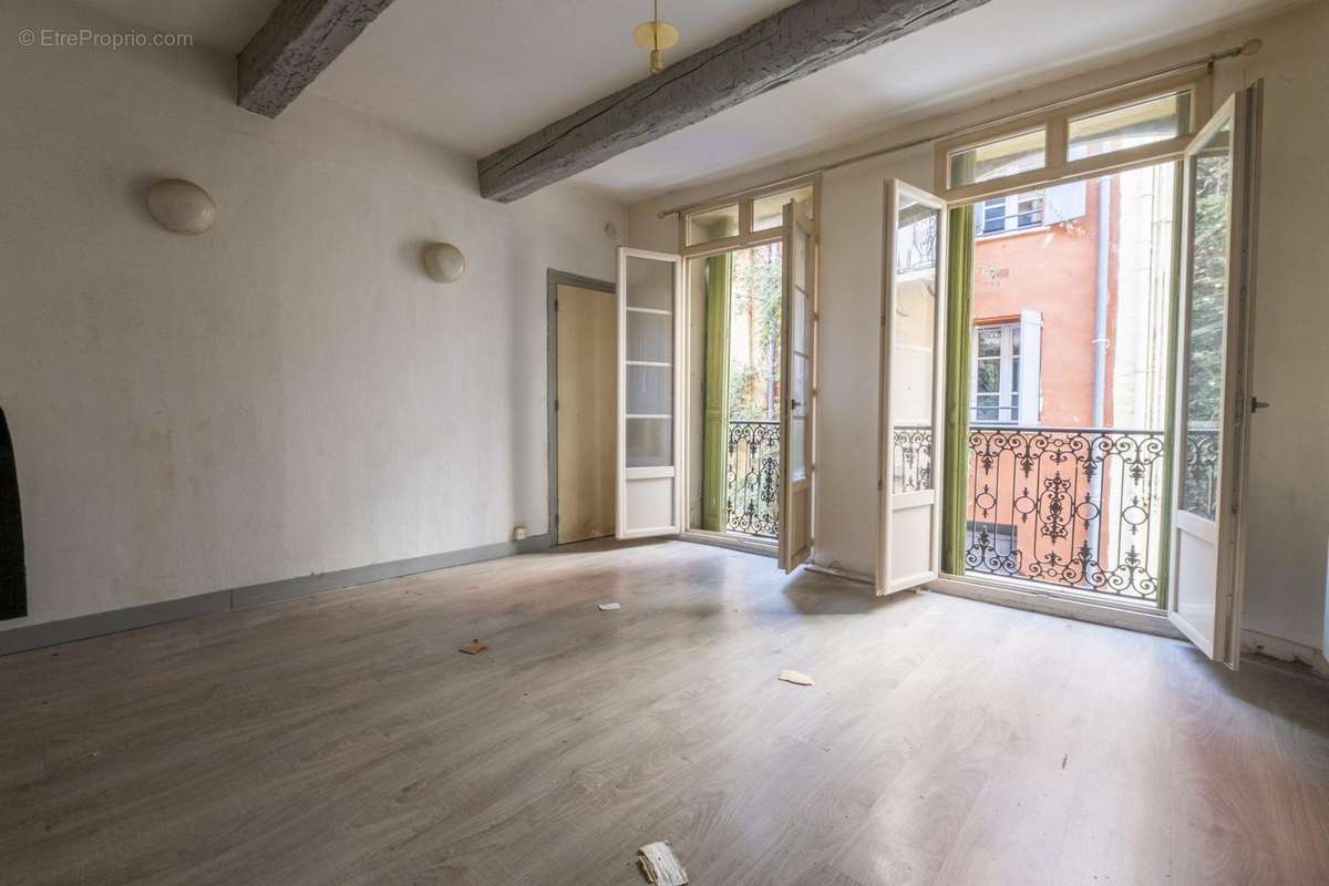 APPARTEMENT T1 BIS  1ER ETAGE - Appartement à PERPIGNAN