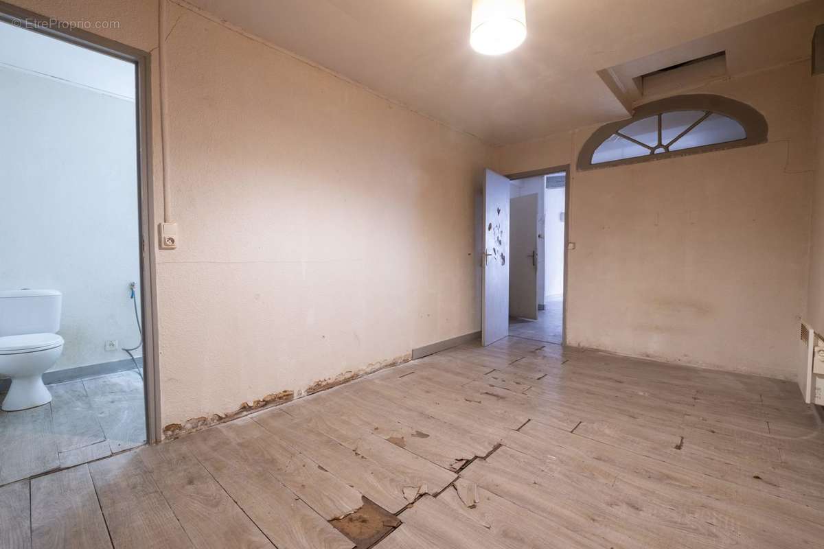 APPARTEMENT T1 BIS  1ER ETAGE - Appartement à PERPIGNAN