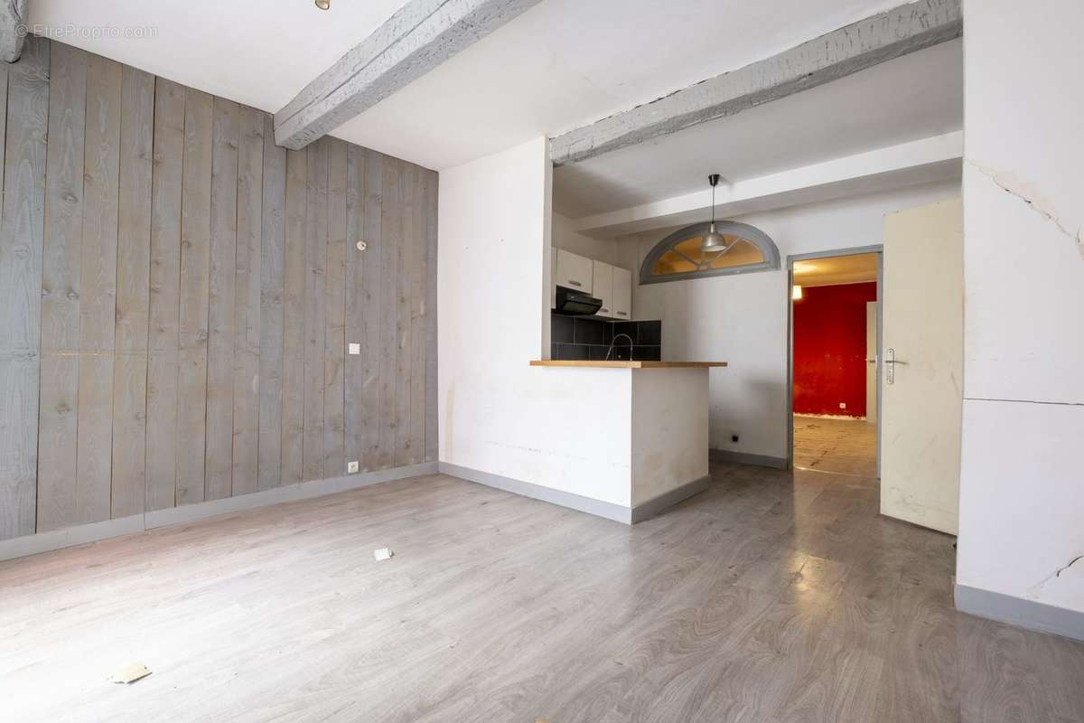 APPARTEMENT T1 BIS  1ER ETAGE - Appartement à PERPIGNAN