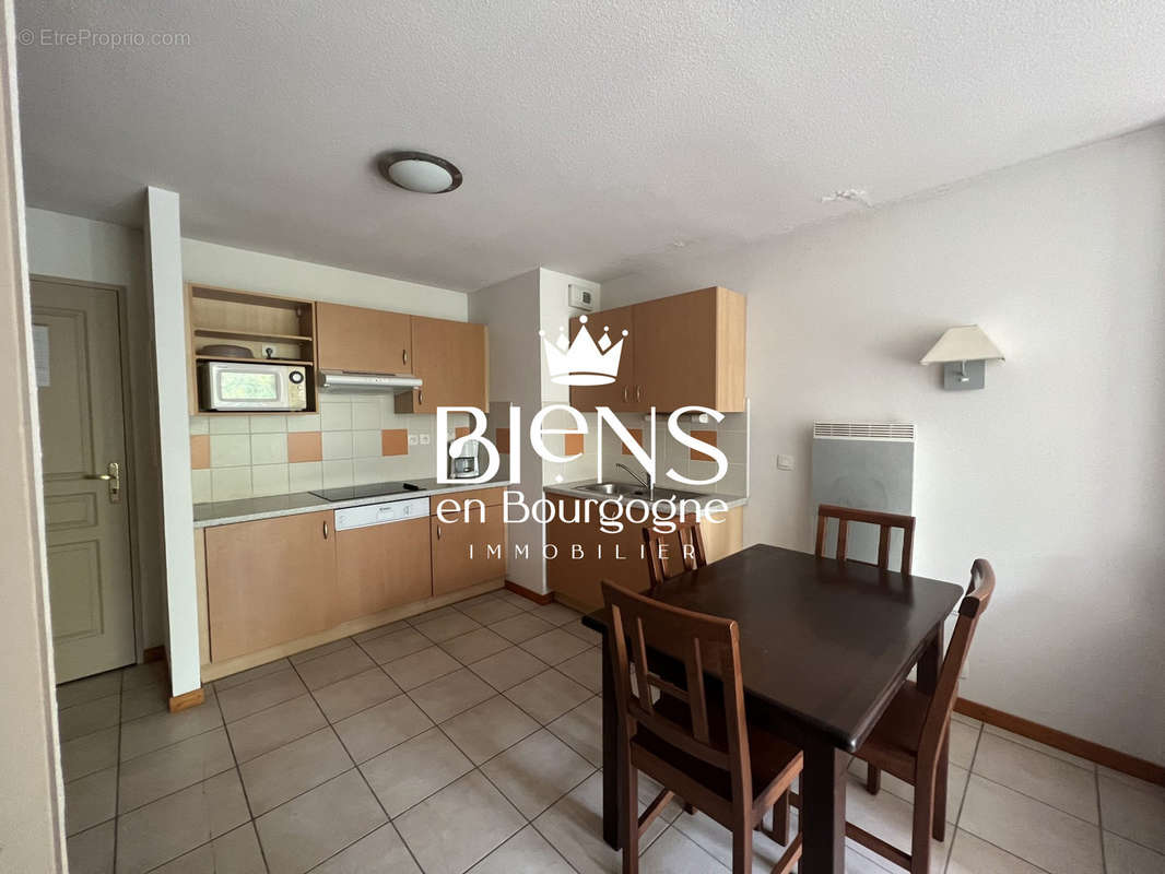 Appartement à LEVERNOIS