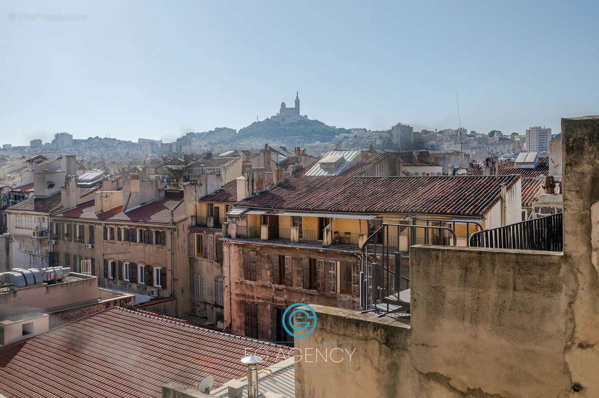 Appartement à MARSEILLE-1E