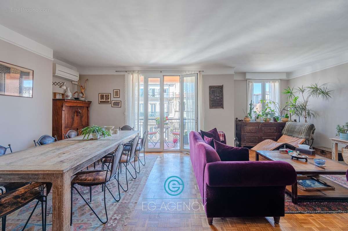 Appartement à MARSEILLE-1E