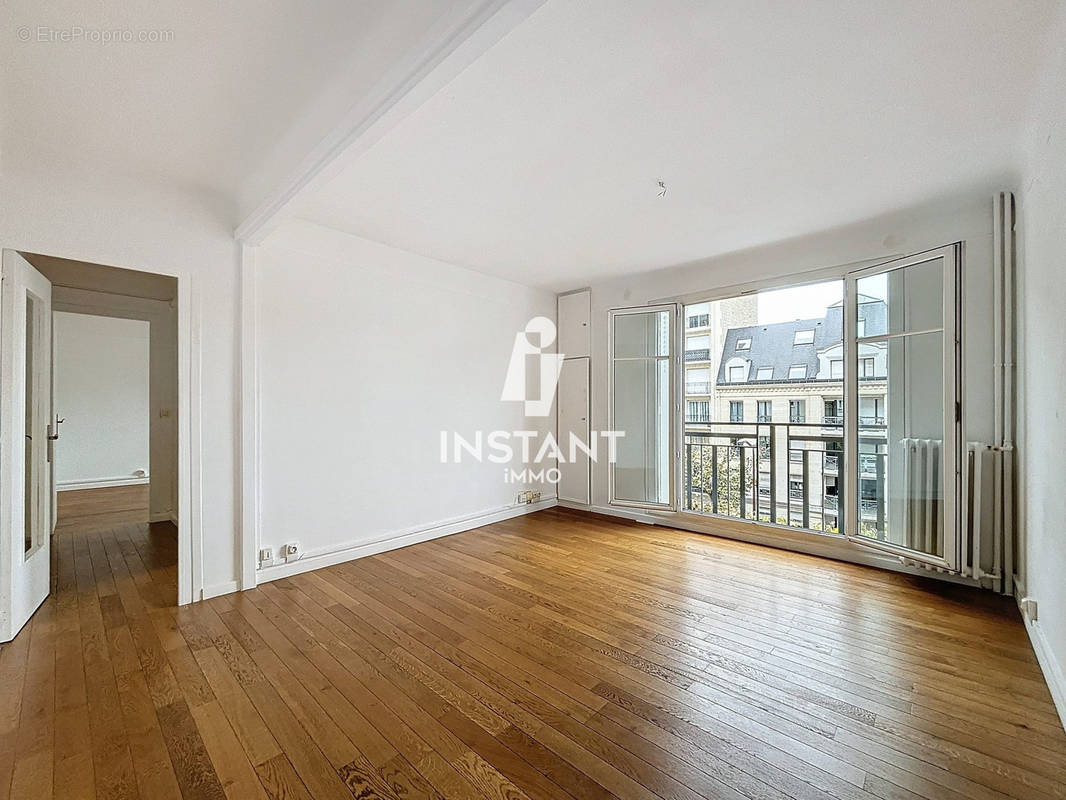 Appartement à CHARENTON-LE-PONT