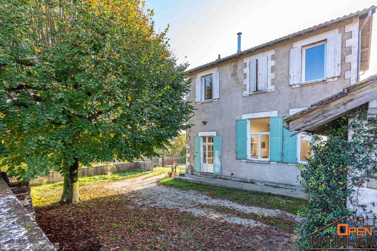 Maison à CASTELNAUD-DE-GRATECAMBE