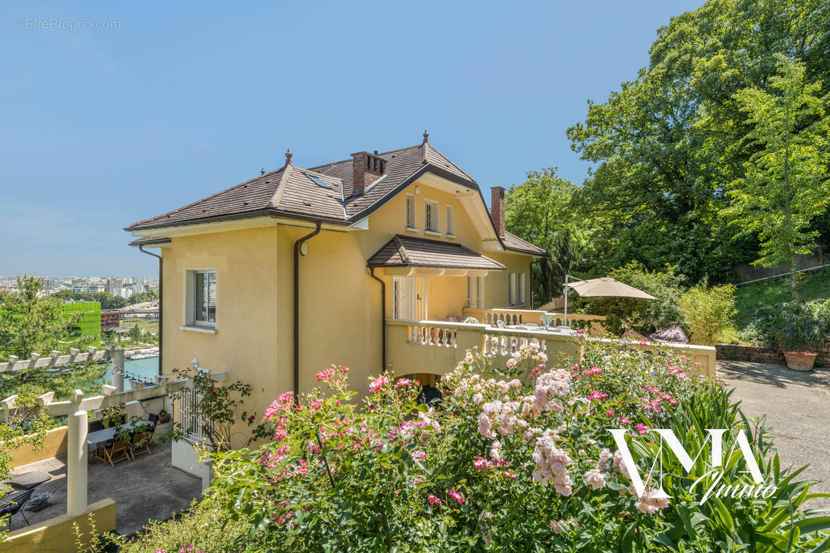 Maison à SAINTE-FOY-LES-LYON