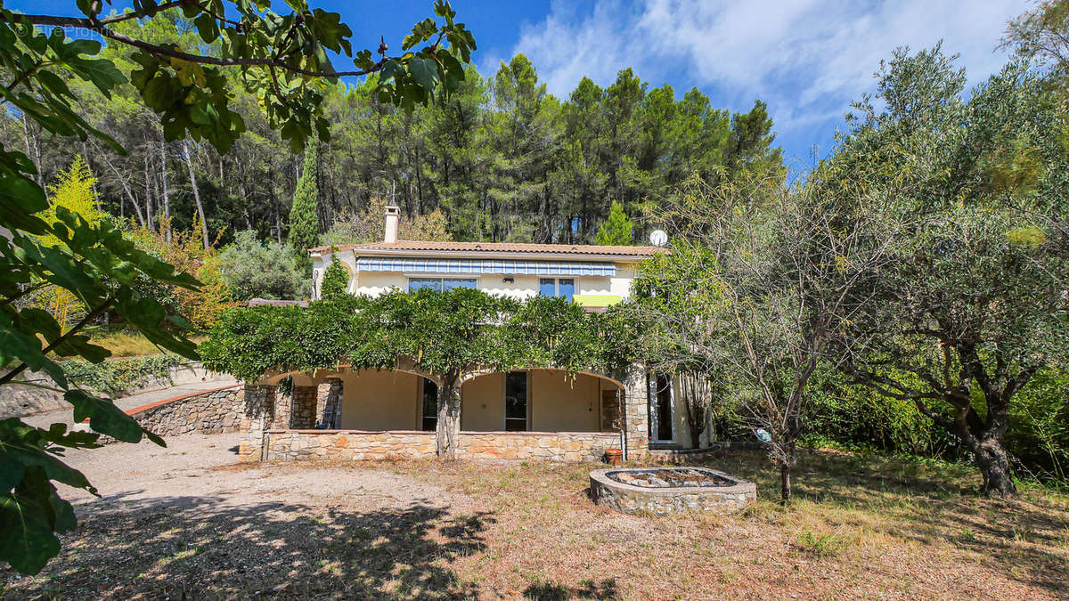 Maison à CARNOULES