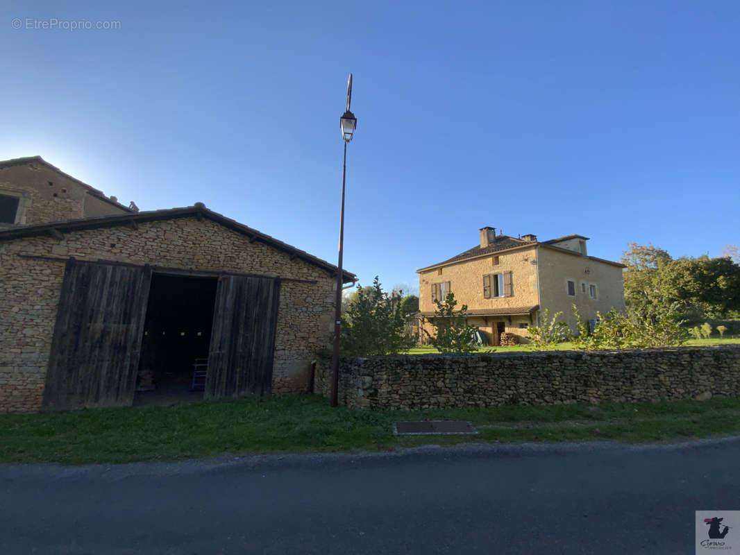 Maison à PRESSIGNAC-VICQ