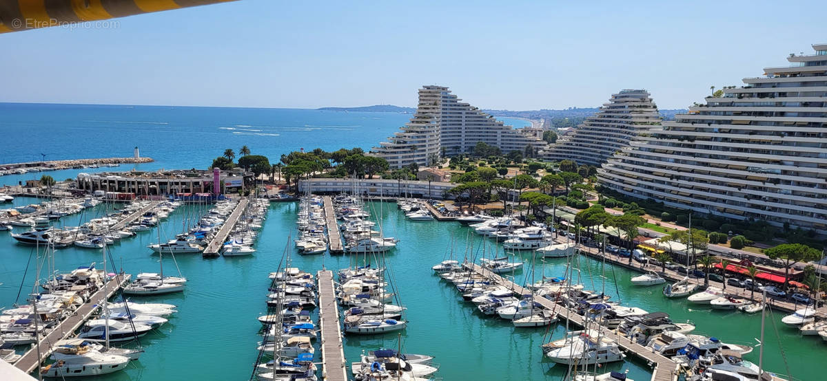 Appartement à VILLENEUVE-LOUBET