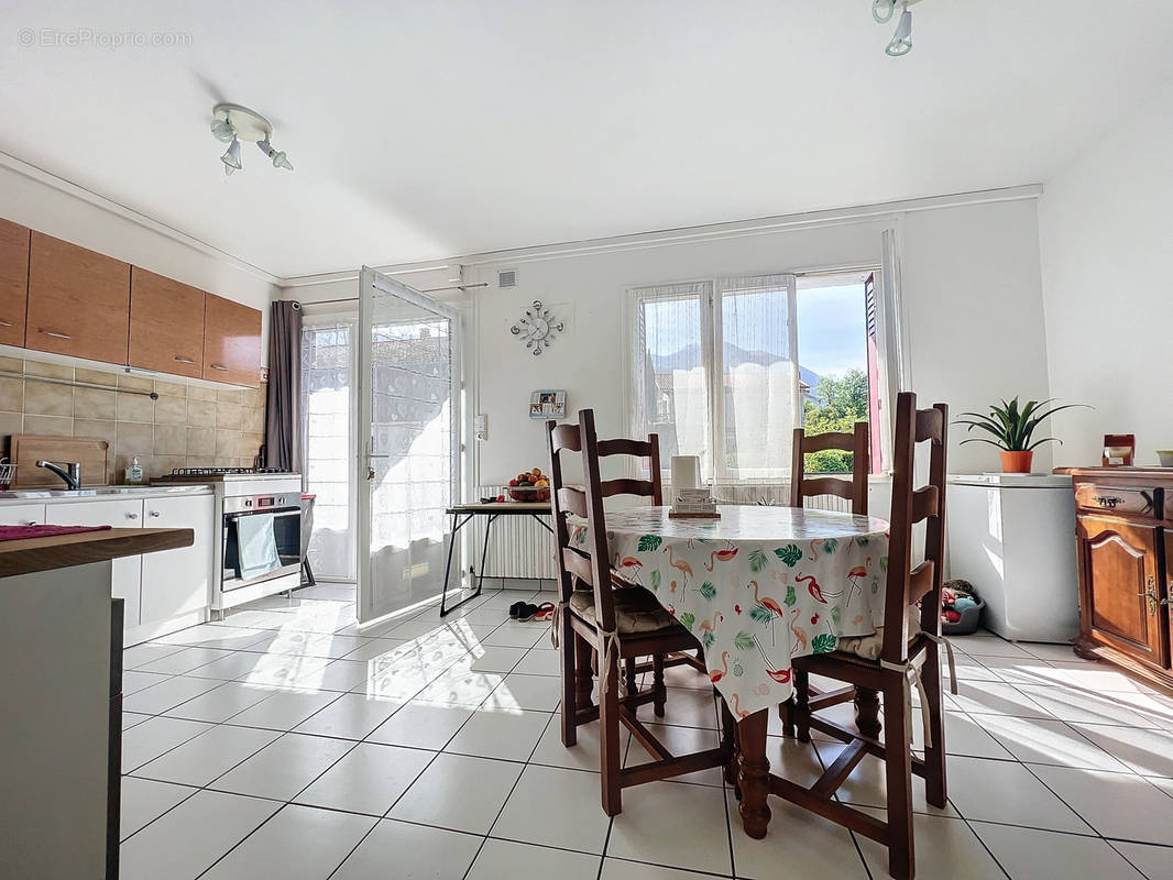 Appartement à SAINT-GEORGES-DE-COMMIERS