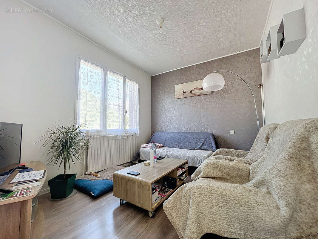 Appartement à SAINT-GEORGES-DE-COMMIERS