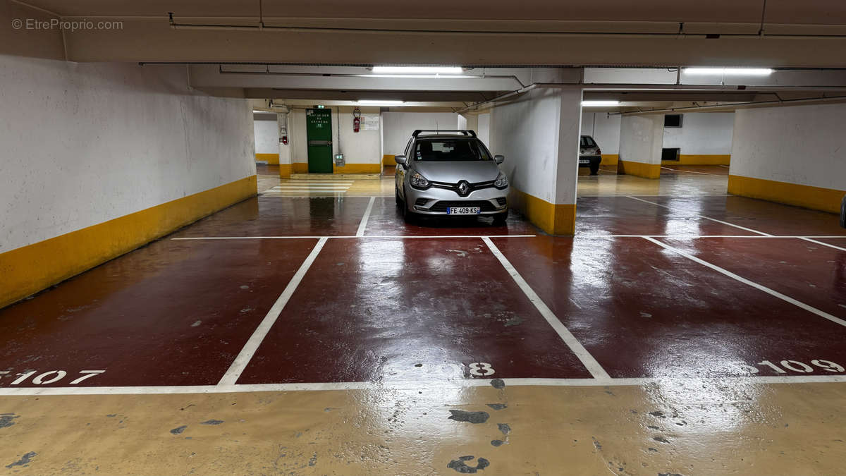 Parking à PARIS-13E