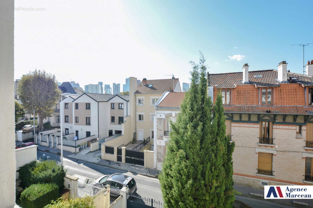 Maison à COURBEVOIE