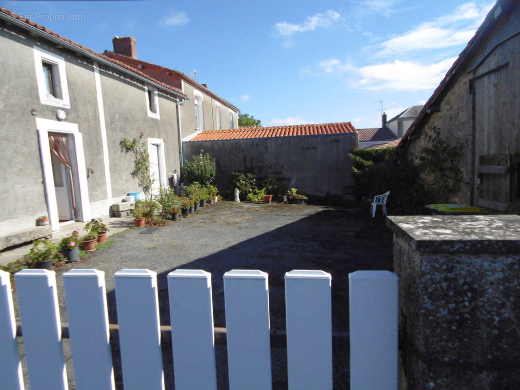 Maison à SAINT-AUBIN-LE-CLOUD