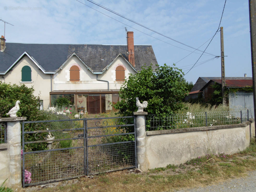 Maison à PARTHENAY