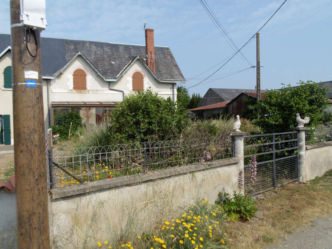 Maison à PARTHENAY