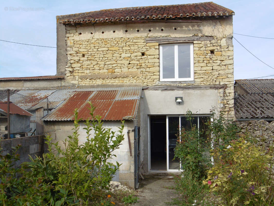 Maison à MAISONNEUVE