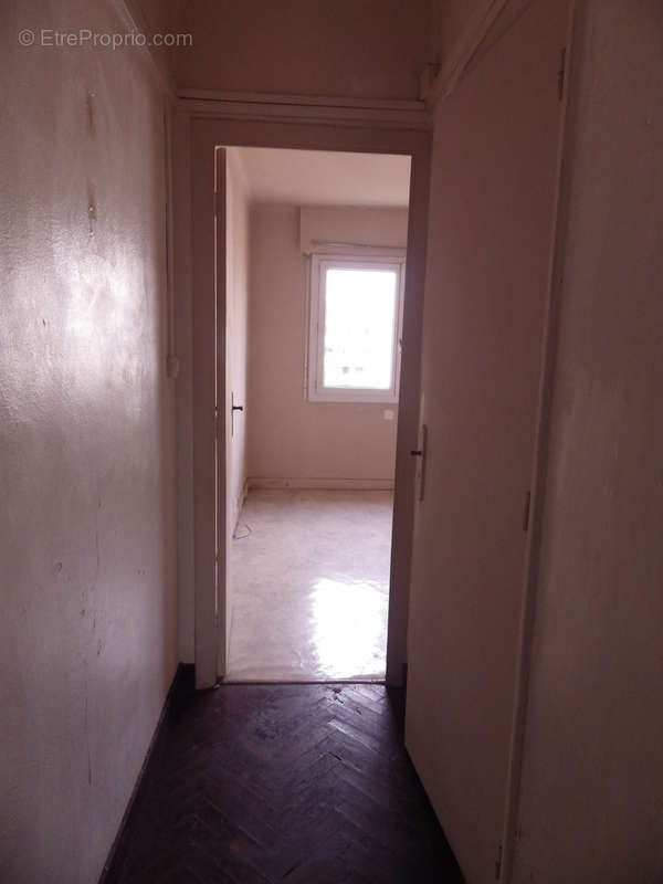 Appartement à MARSEILLE-5E