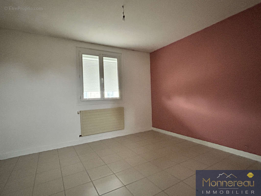 Appartement à JARNAC-CHAMPAGNE