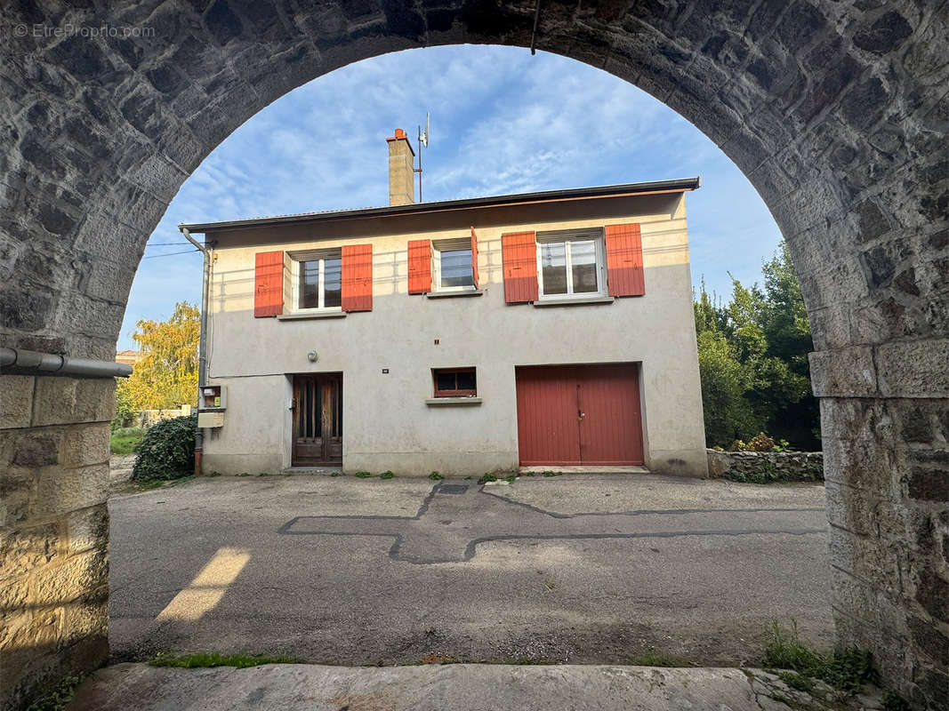 Maison à SERRIERES