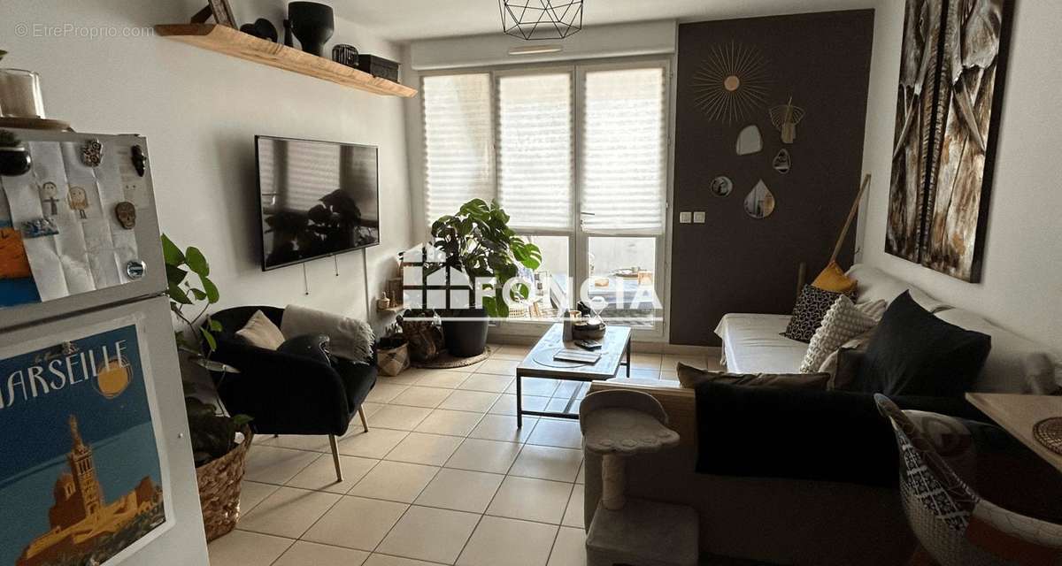 Appartement à MARSEILLE-5E