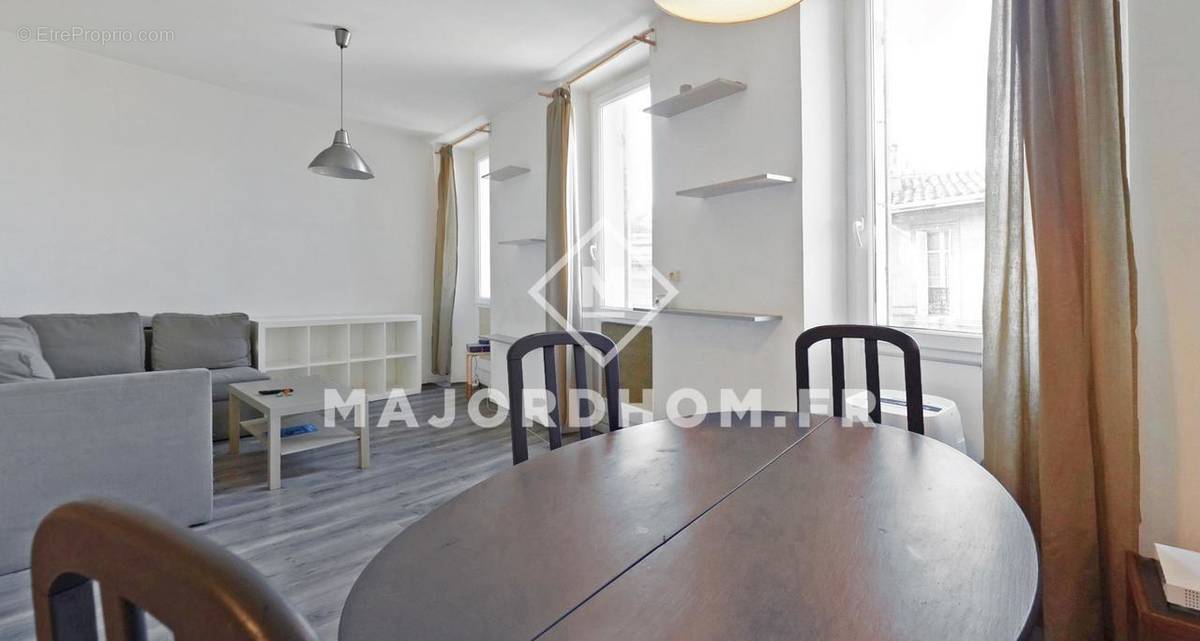 Appartement à MARSEILLE-3E