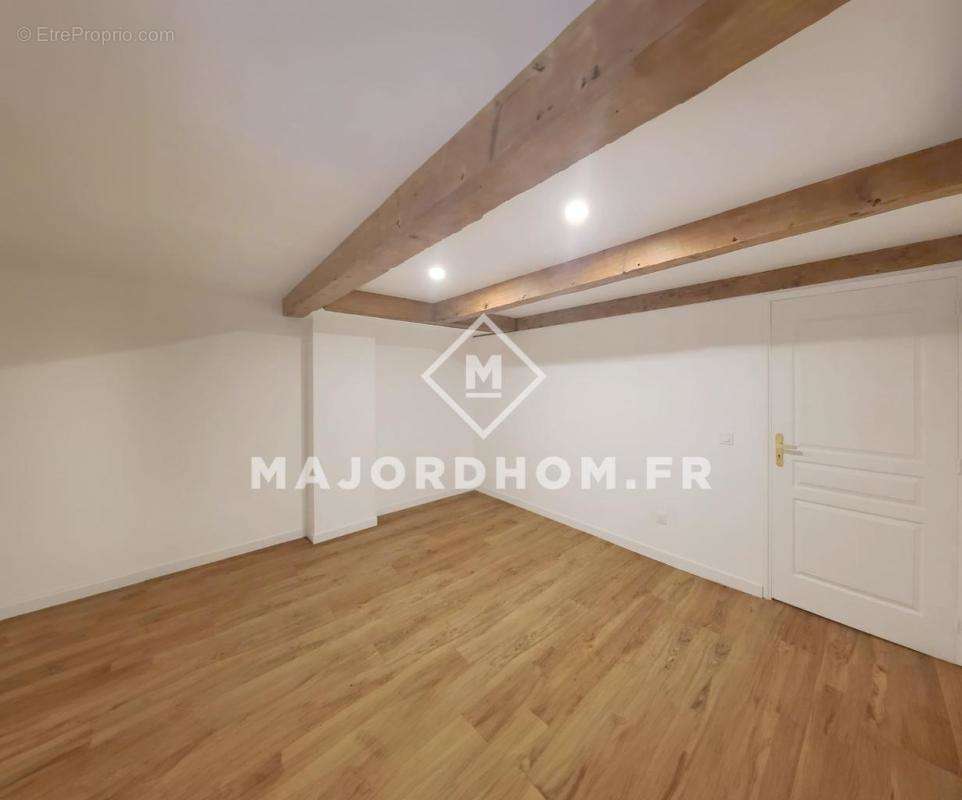 Appartement à MARSEILLE-6E