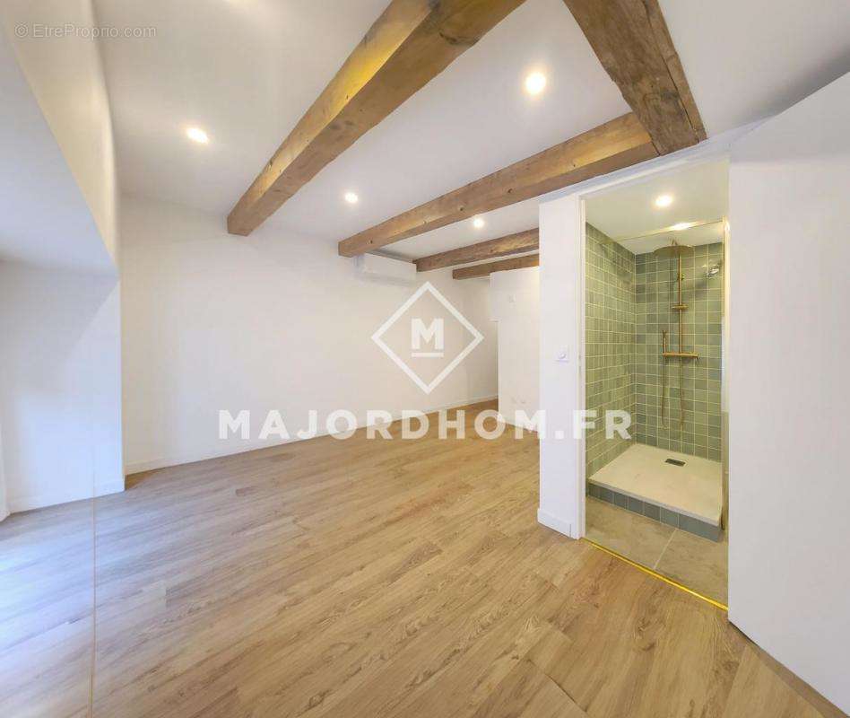 Appartement à MARSEILLE-6E